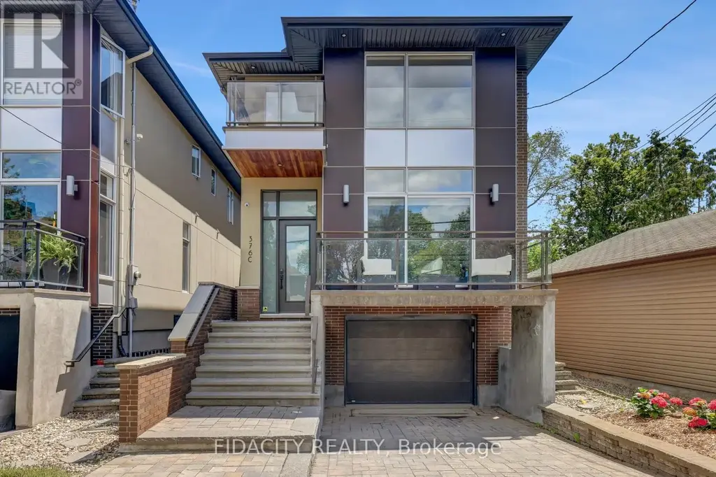 376 C Wilmont Avenue, Ottawa